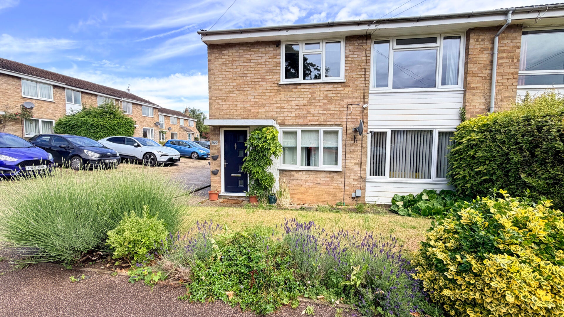 Flat Holdbrook in North Hertfordshire