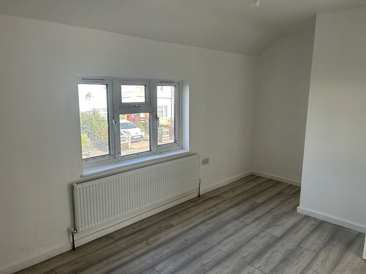 House Nelson Close in Greater London