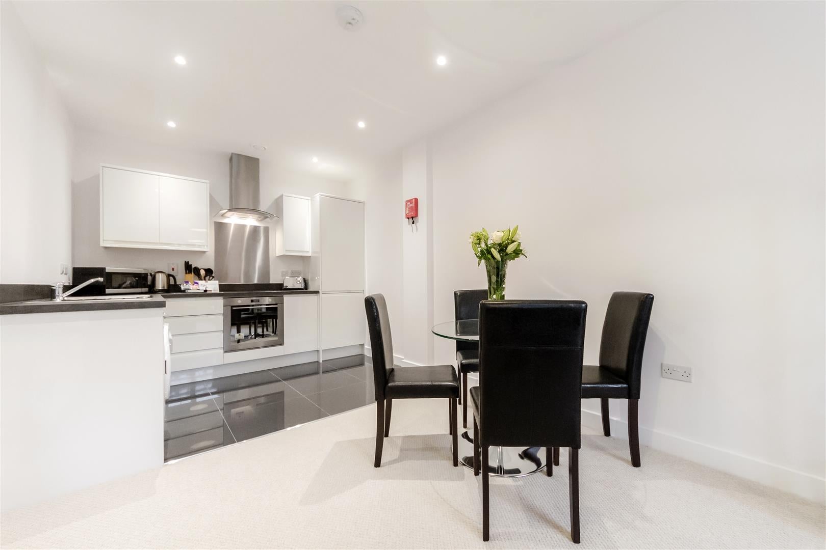 Flat Sutton Court Road in Greater London