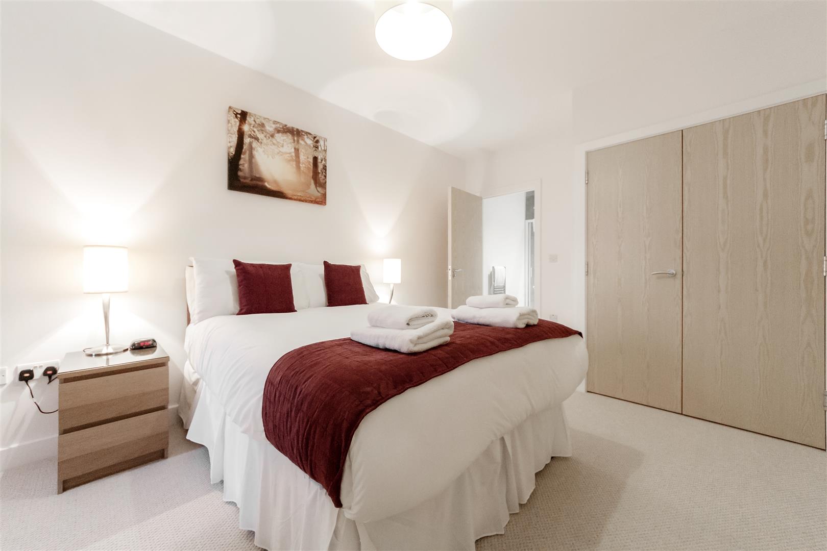 Flat Sutton Court Road in Greater London