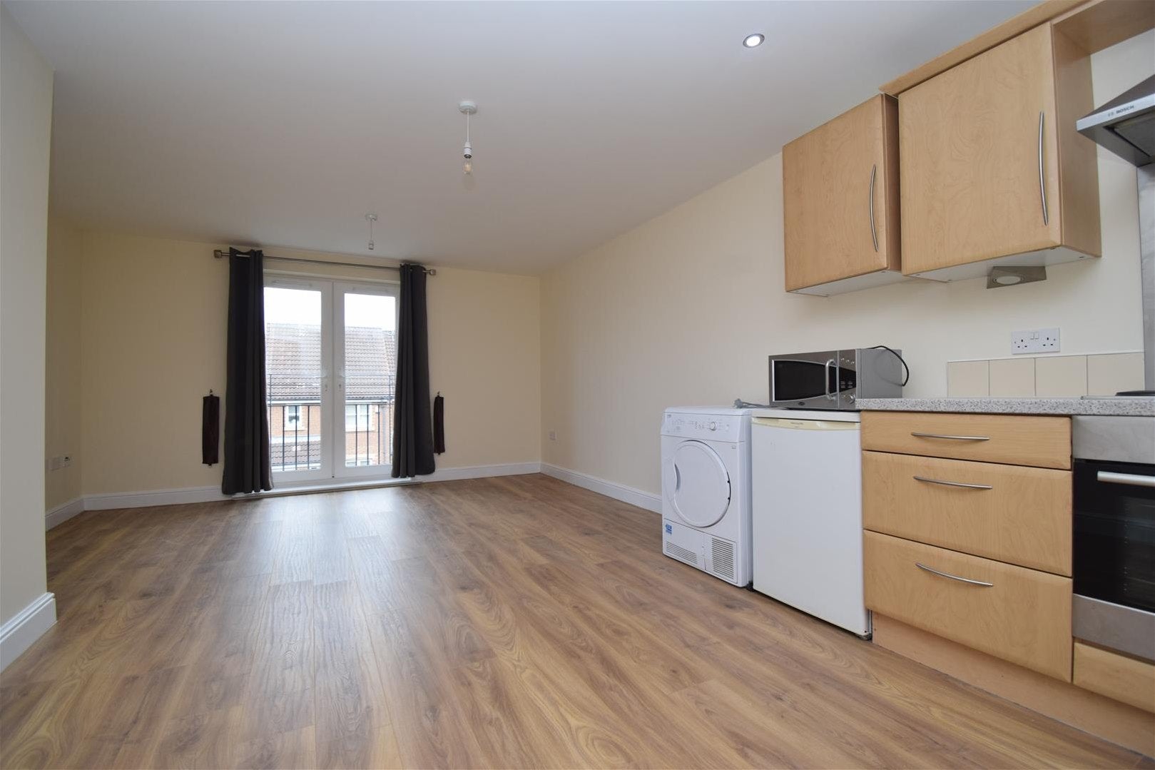 Flat Royal Troon Drive in Wakefield