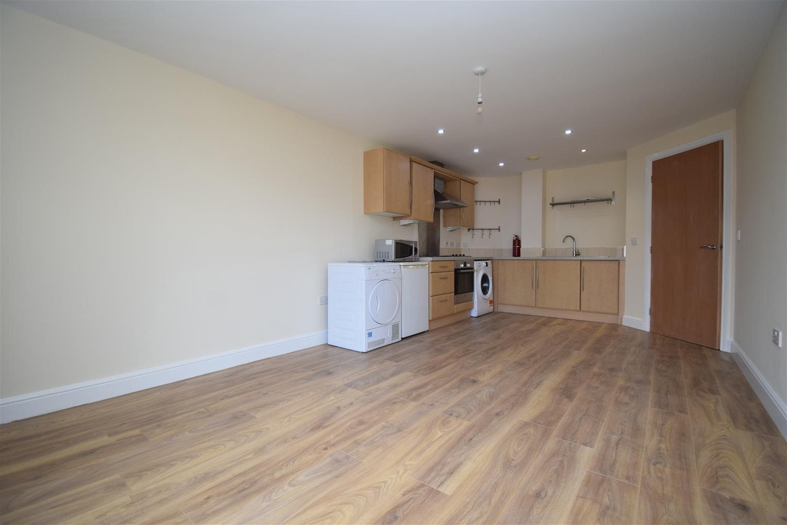 Flat Royal Troon Drive in Wakefield