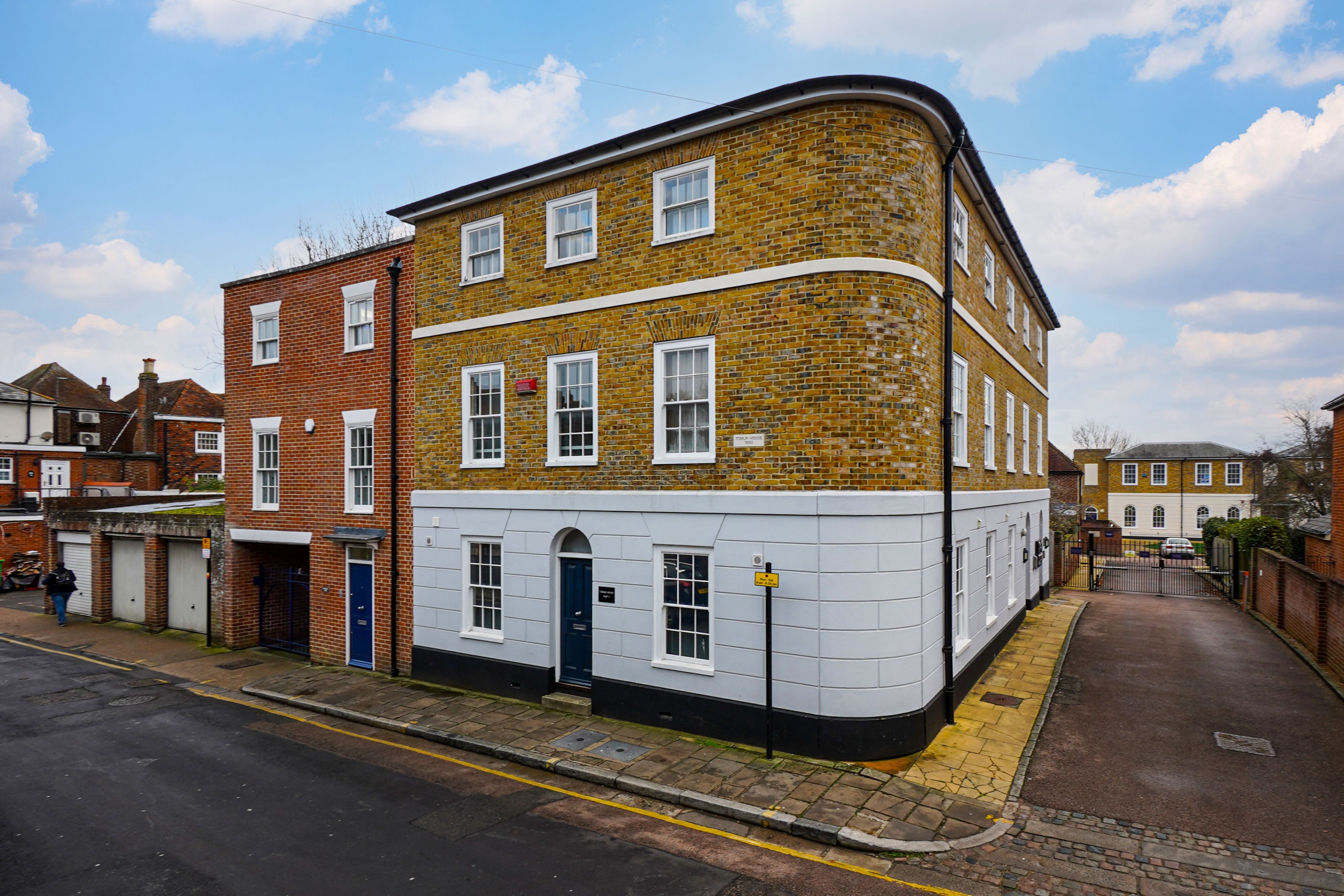 Flat Orchard Street in Canterbury
