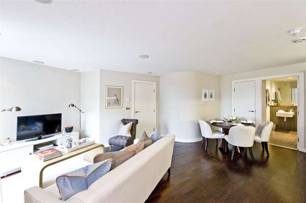 Flat Islington Green in Greater London