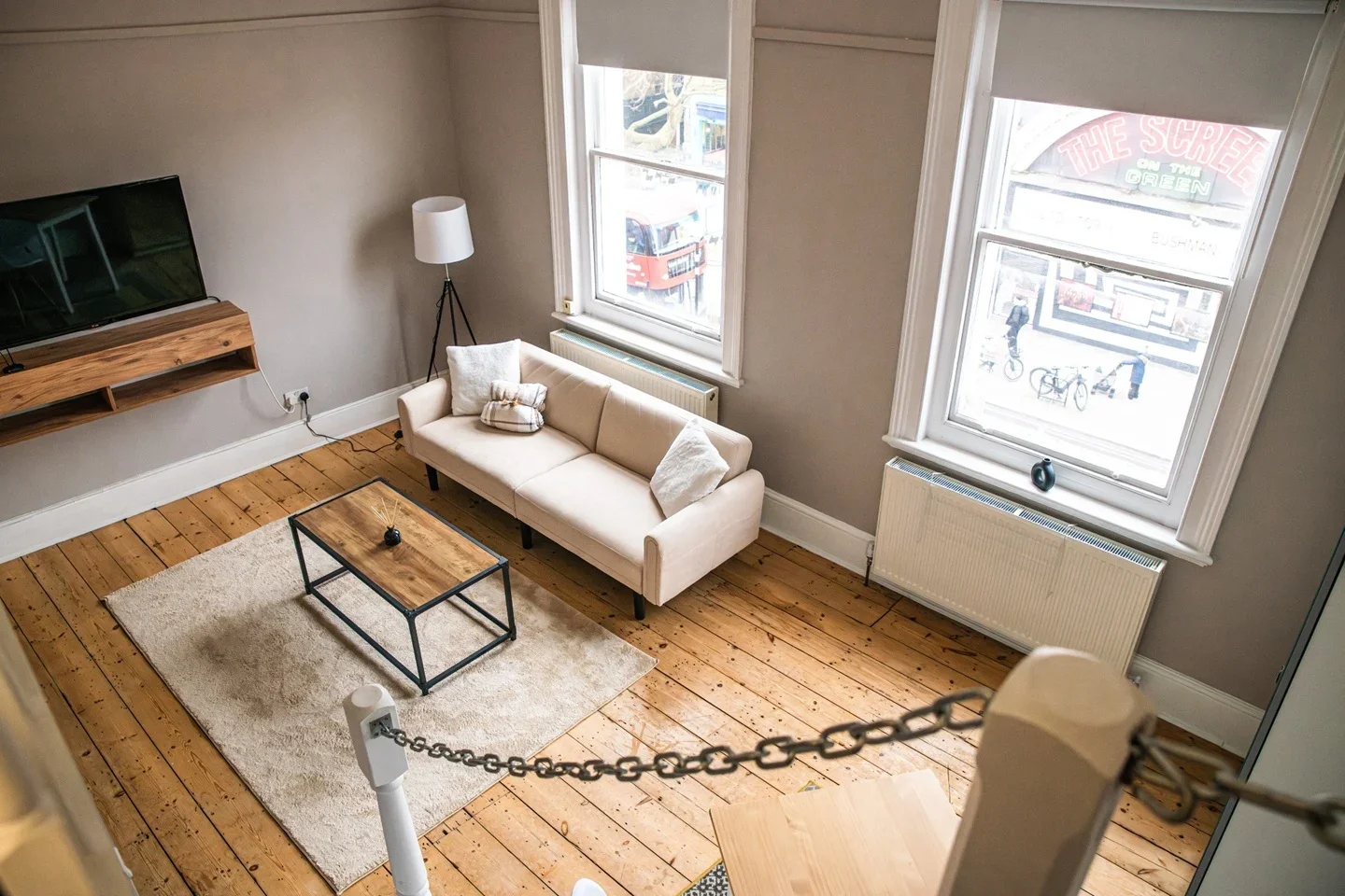 Flat Upper Street in Greater London