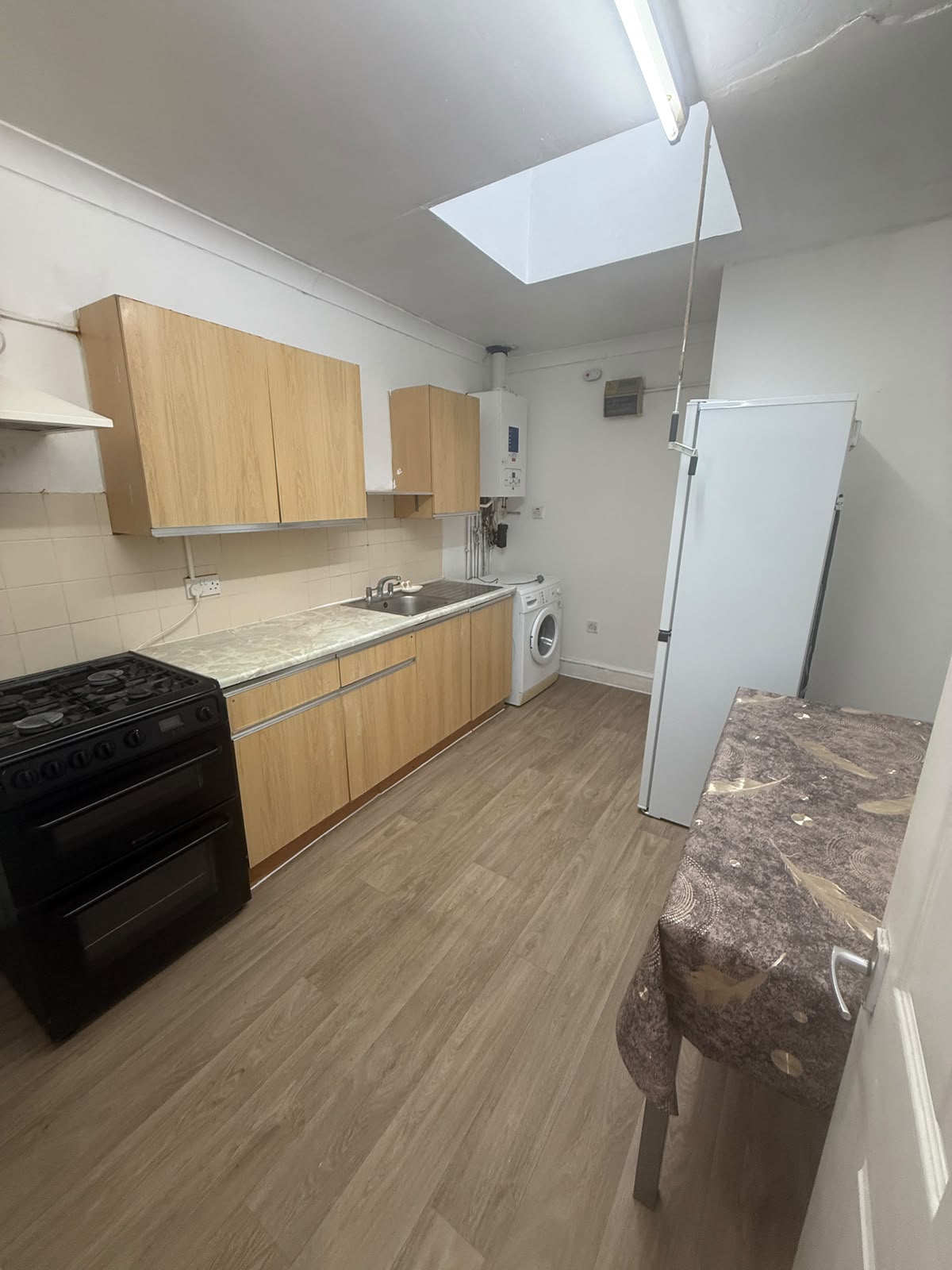Flat Gordon Road in Greater London