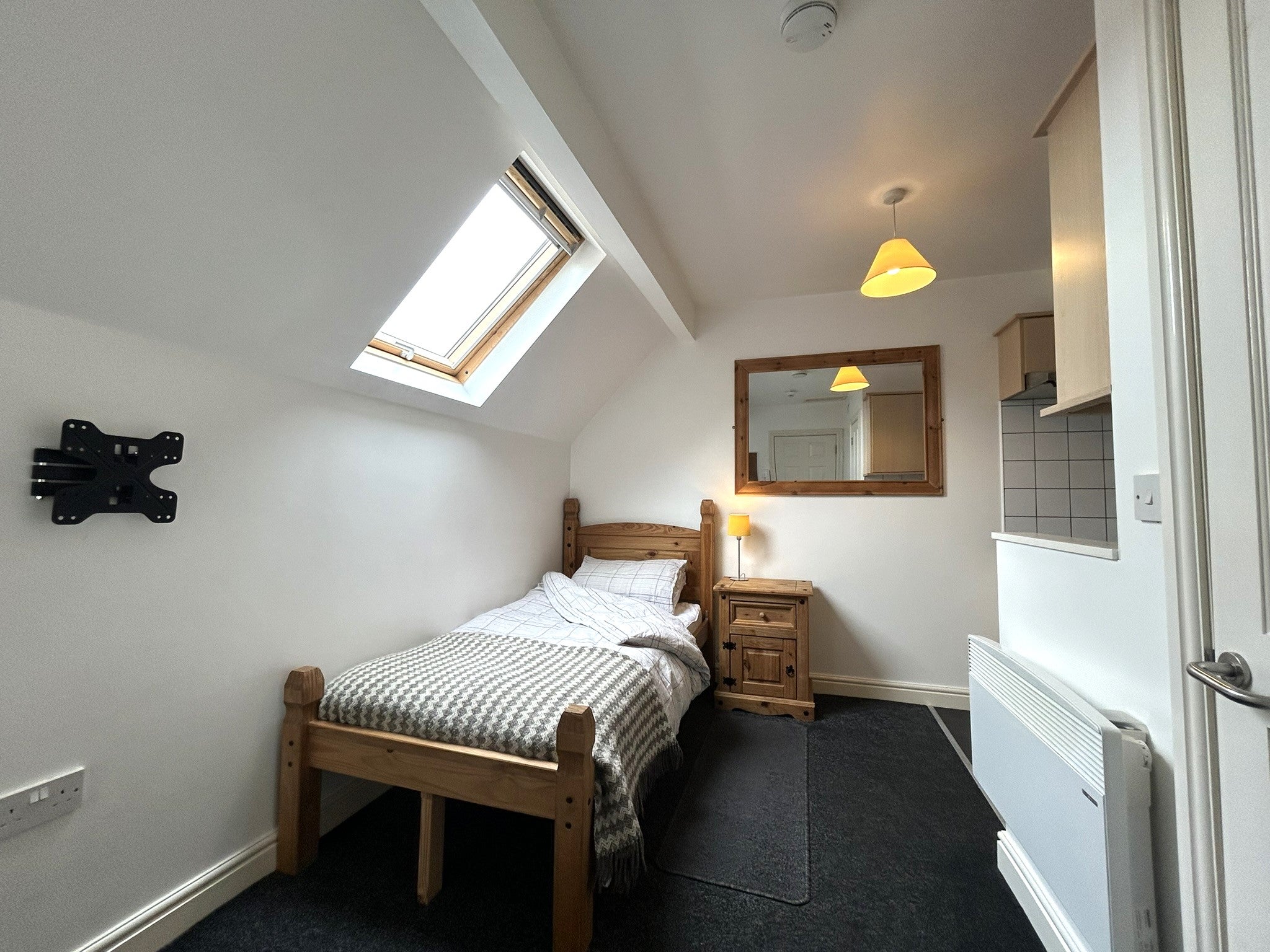Flat Maud Avenue in Leeds