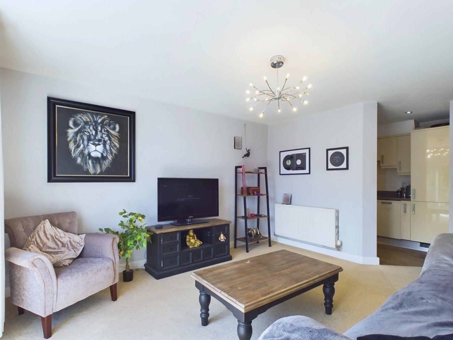 Flat Denham Road in Borough of Runnymede