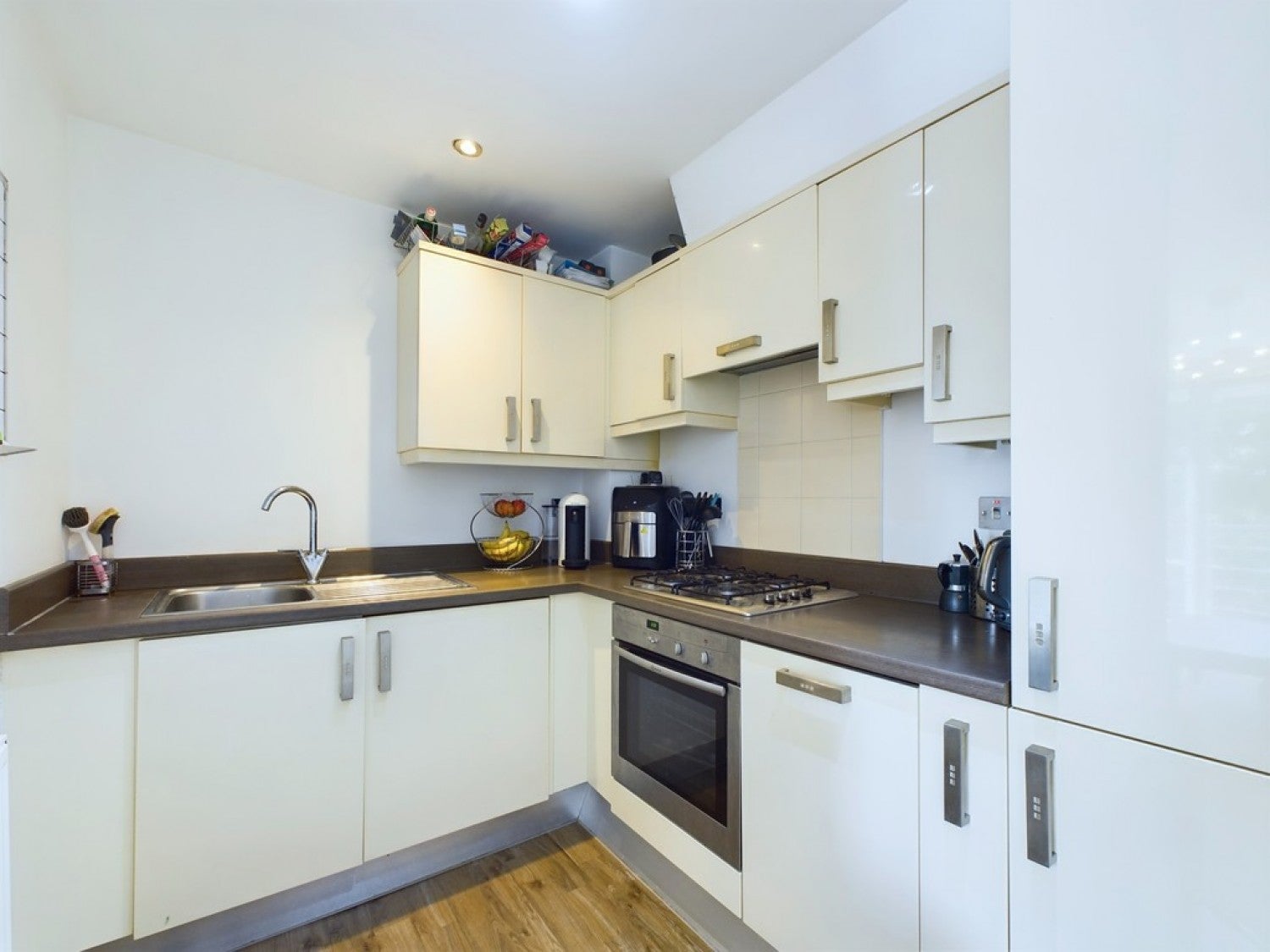 Flat Denham Road in Borough of Runnymede