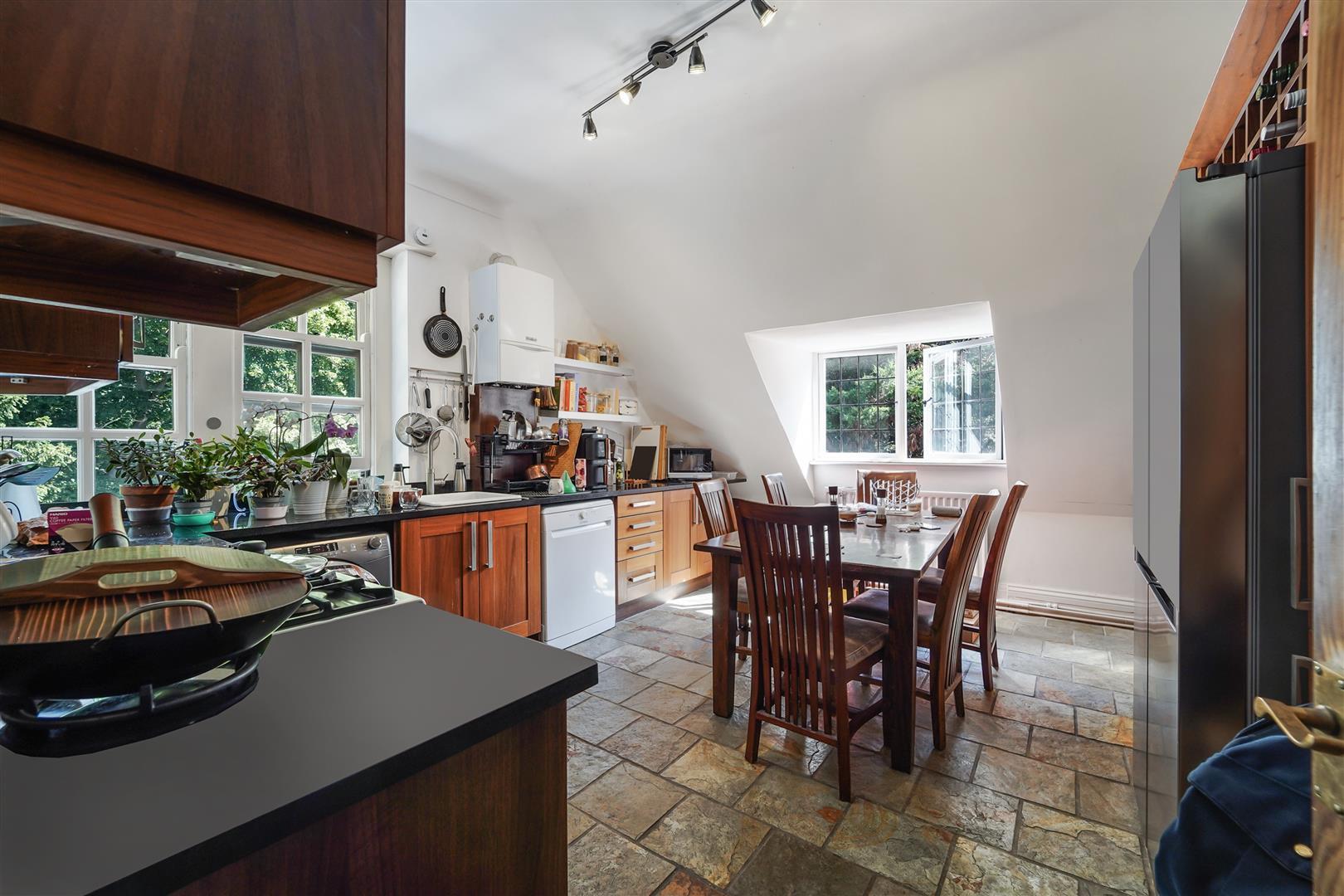 Flat Sheridan Road in Greater London