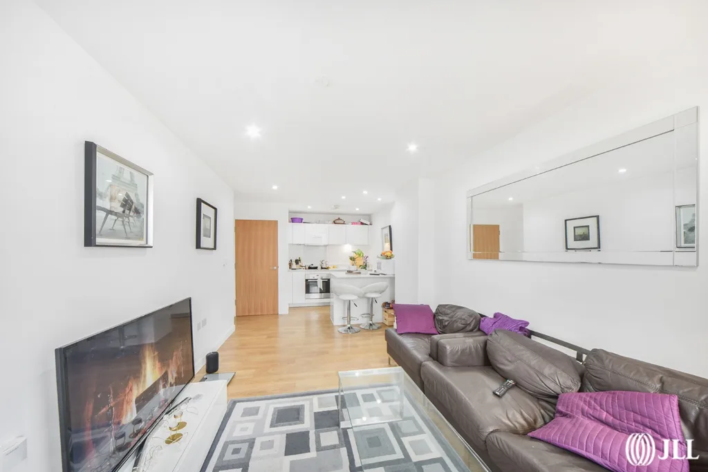 Flat Seven Sea Gardens in Greater London
