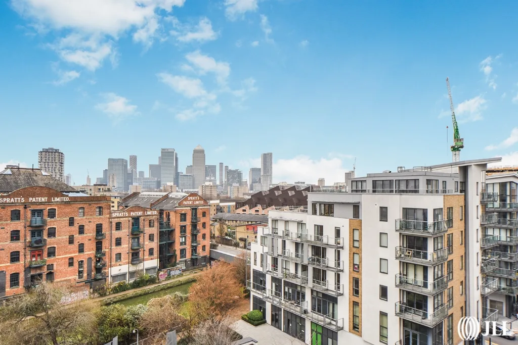 Flat Seven Sea Gardens in Greater London