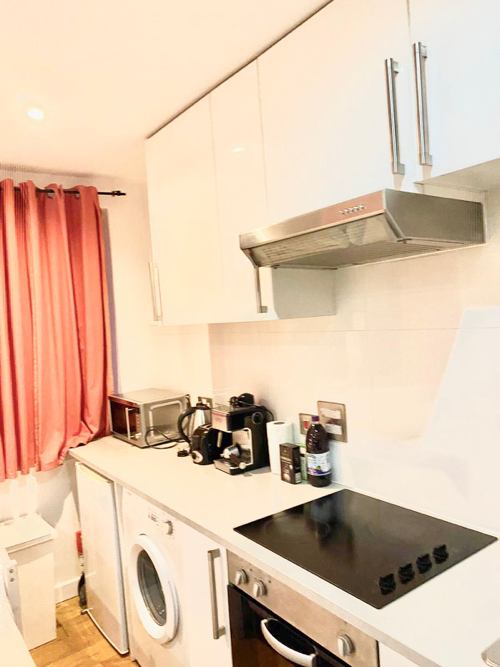 Flat Burslem Street in Greater London