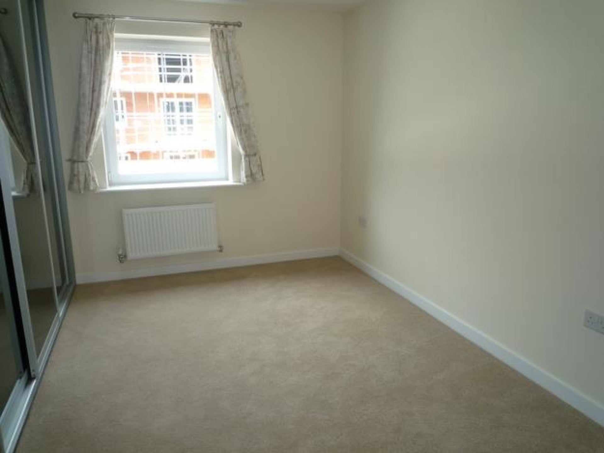 Flat Eden Road in Sevenoaks