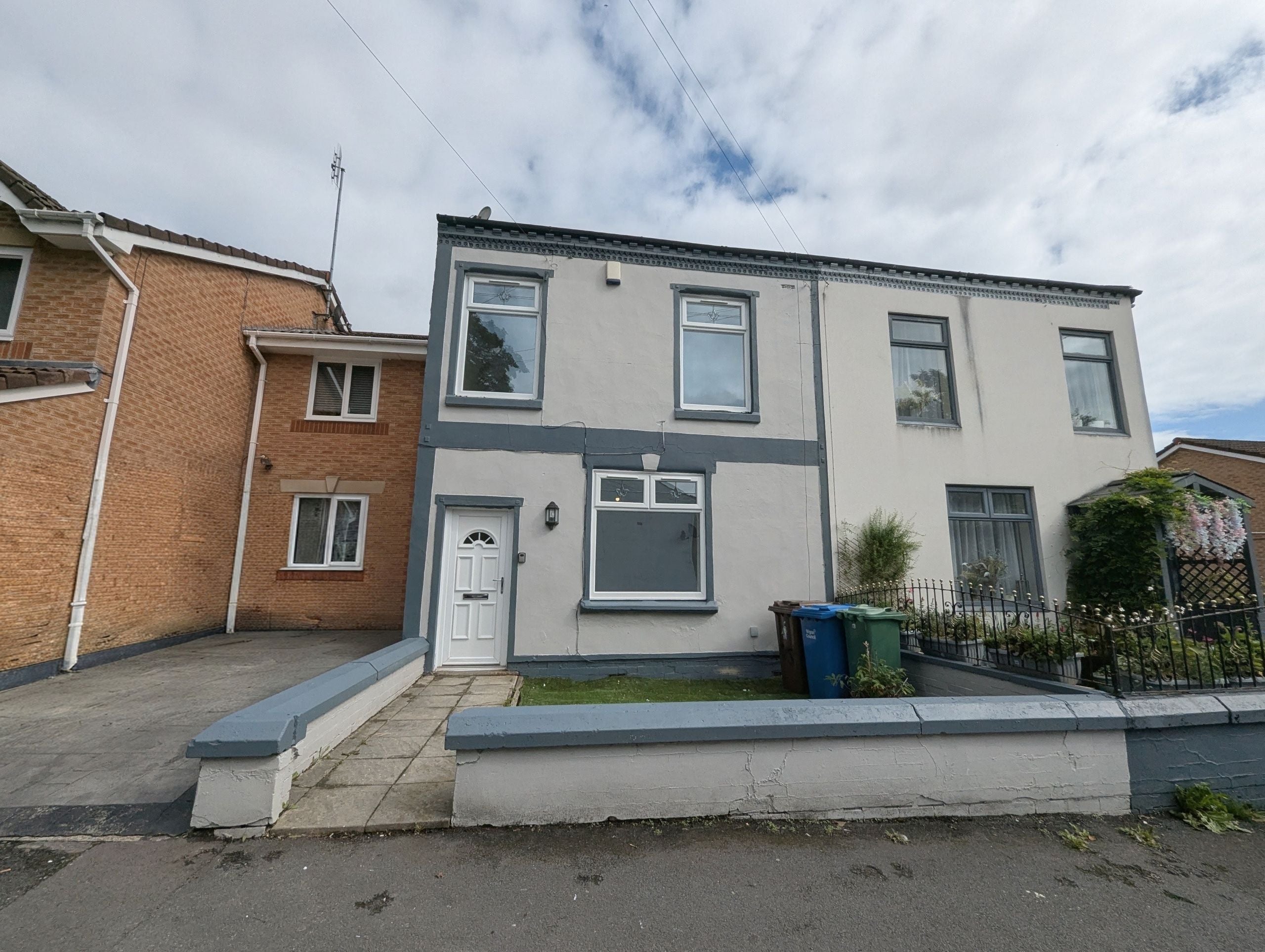 House Well Street in Tyldesley