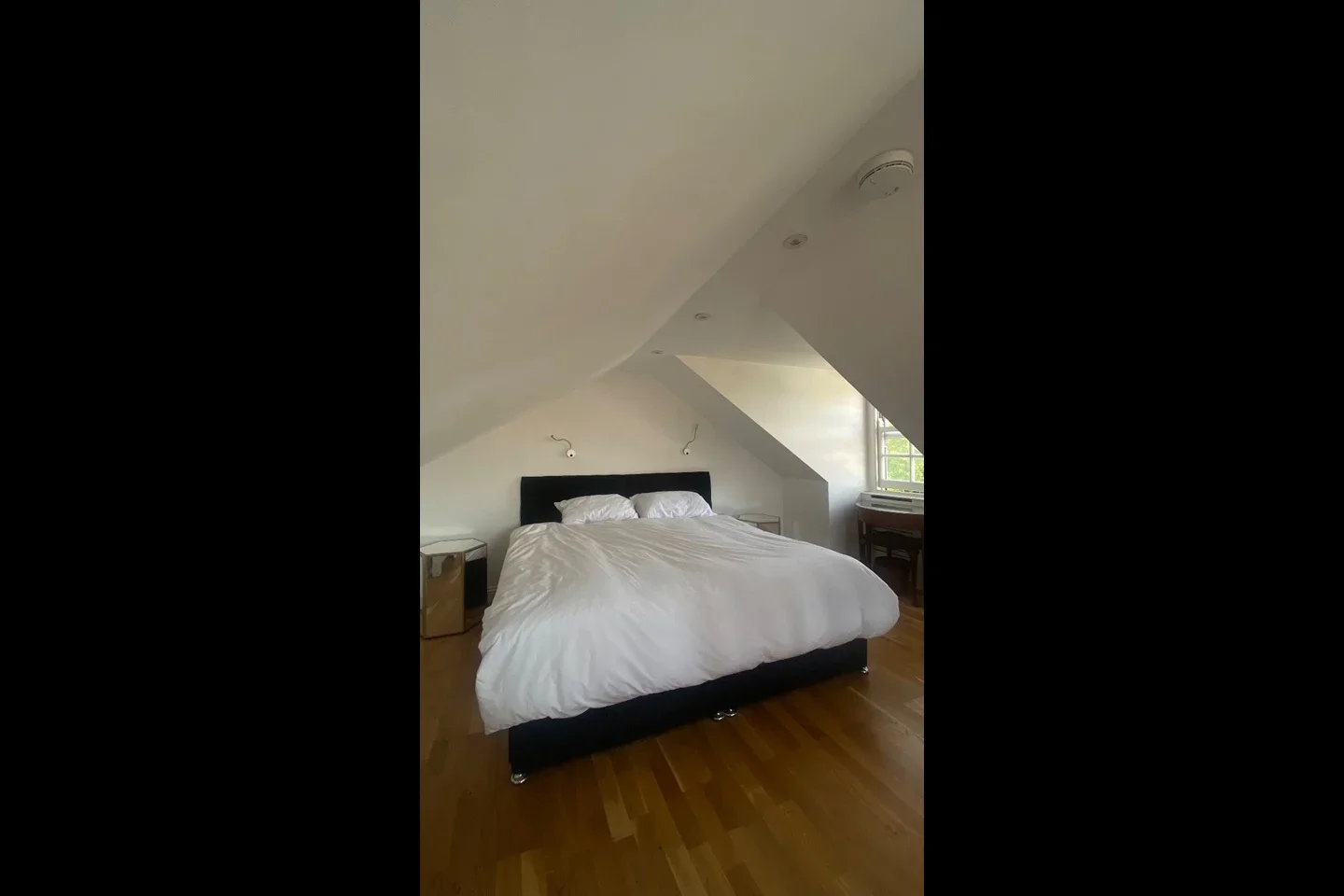 Flat Ladywell Road in Greater London