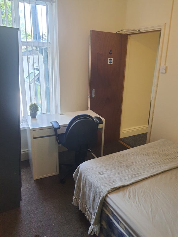 Room Kings Road in Birmingham
