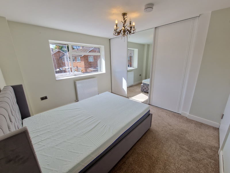 Room Path Link in Crawley