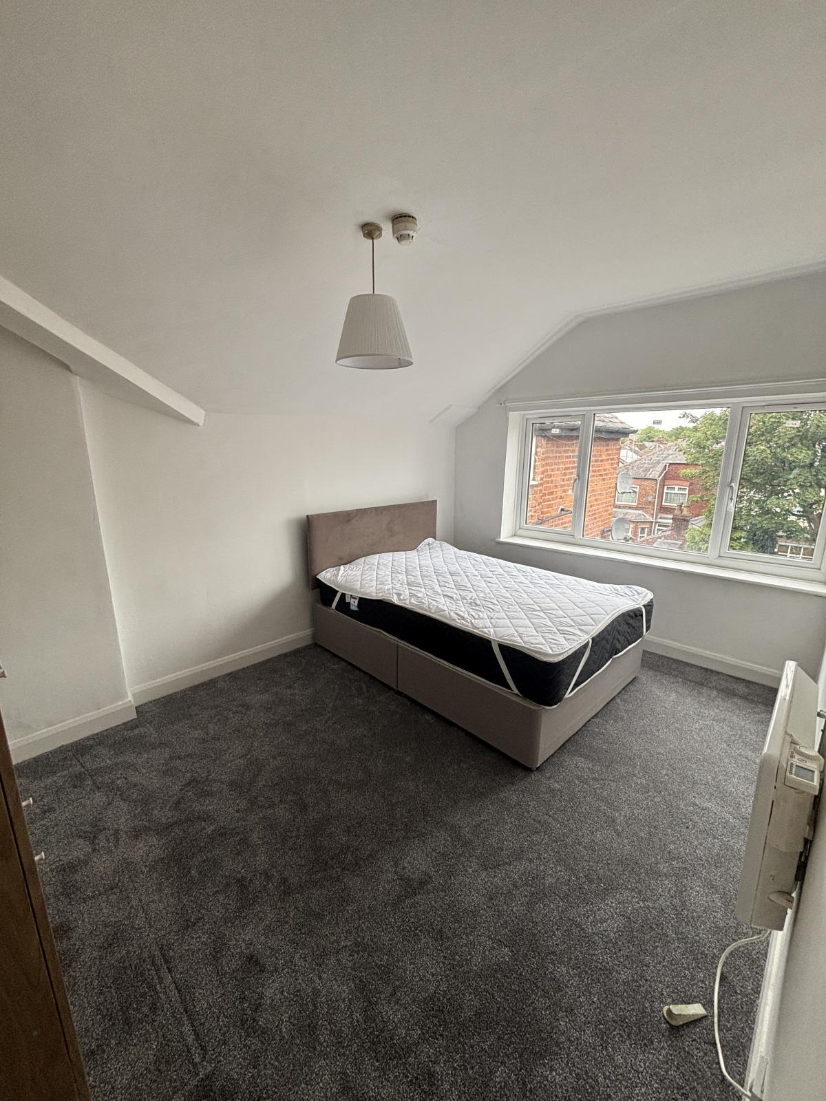 Flat Kay Gardens in Warrington