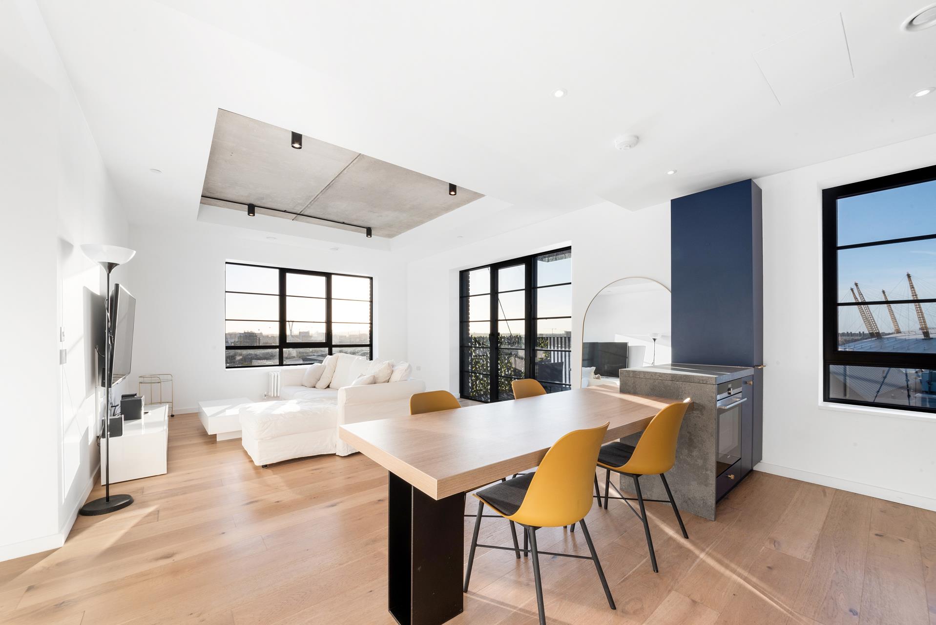 Flat Orchard Place in Greater London