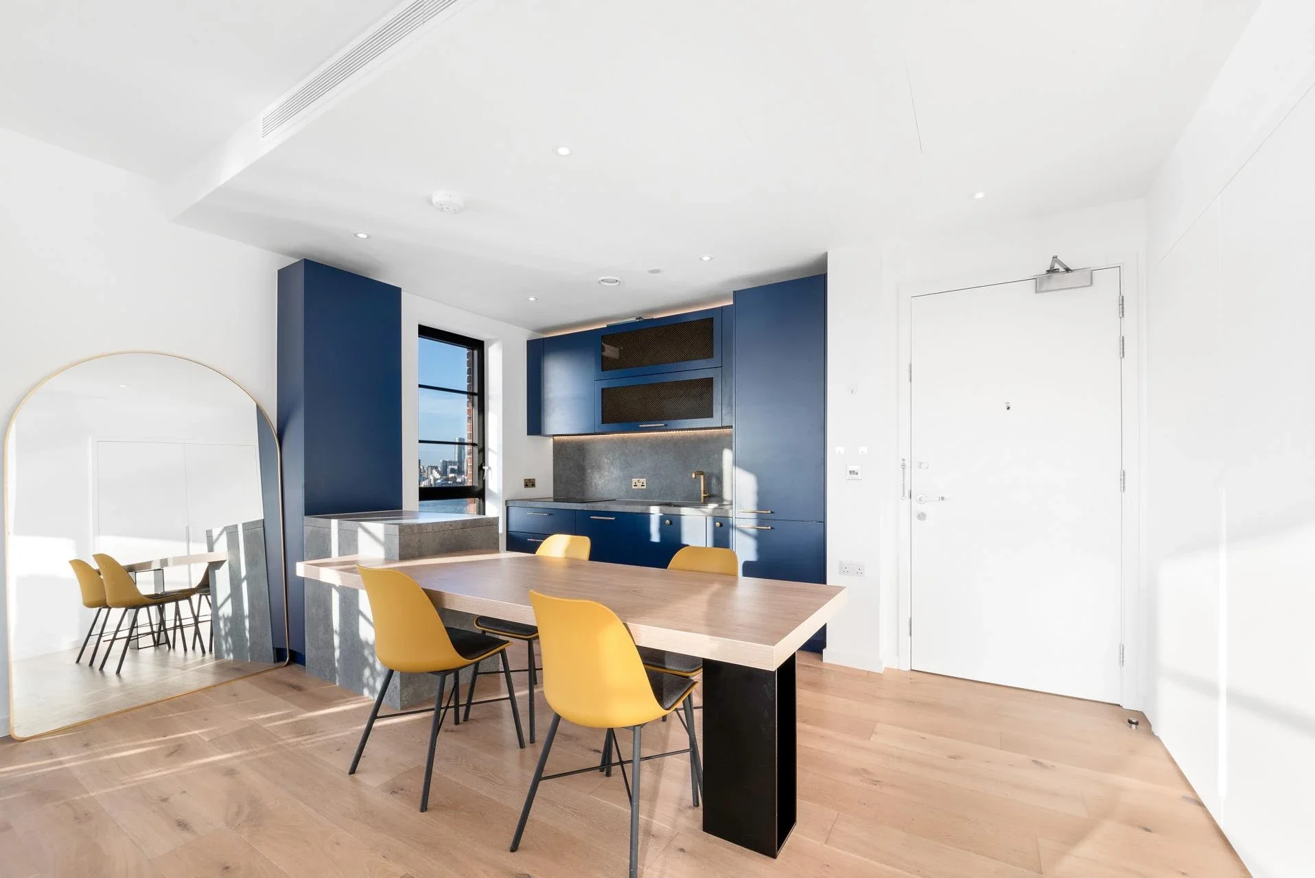 Flat Orchard Place in Greater London