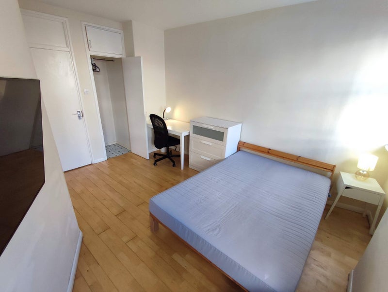 Room Leather Lane in Greater London