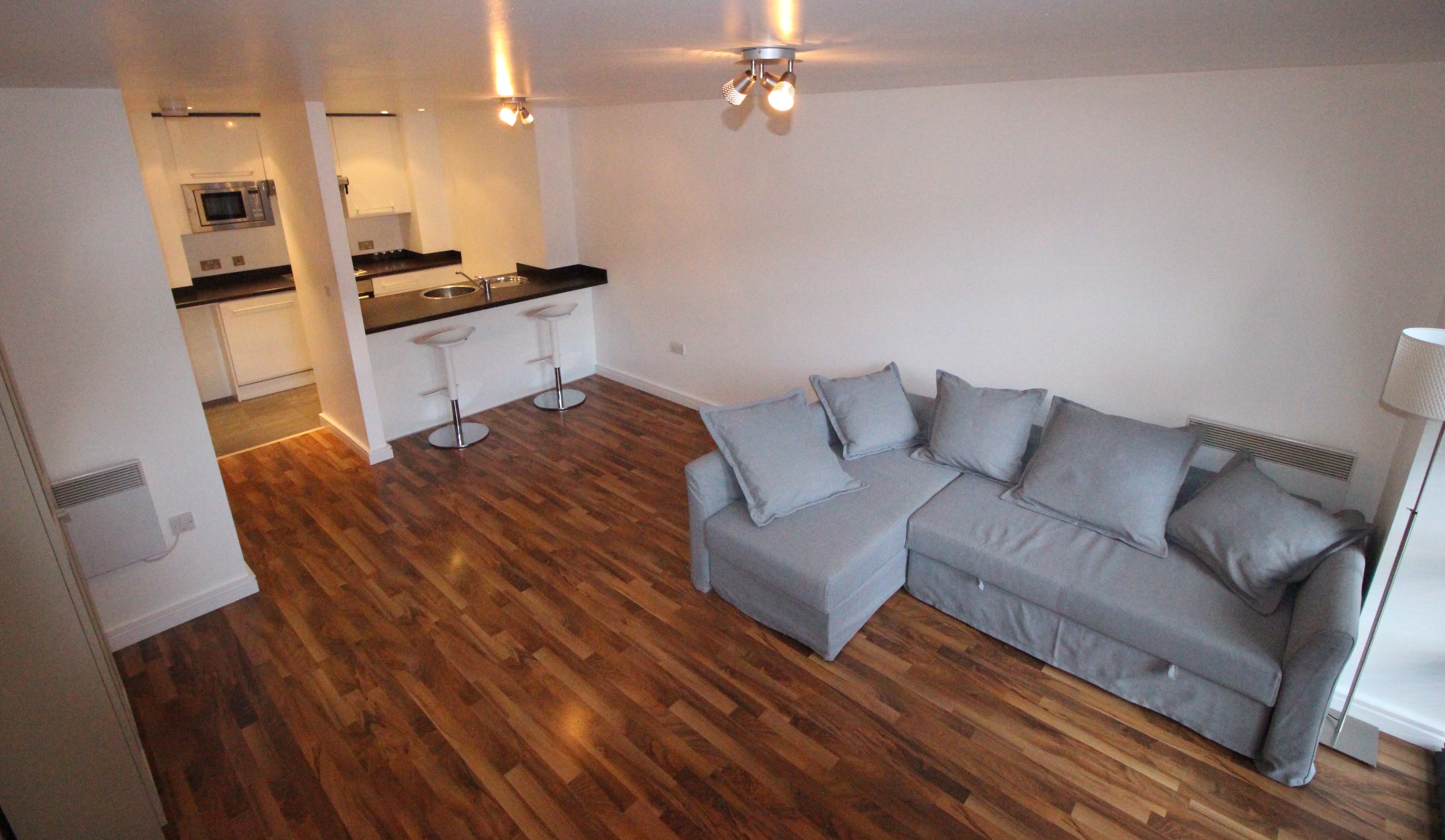 Flat Lower Ormond Street in Manchester