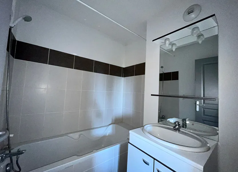 Flat Rue de l'Industrie in Frontignan