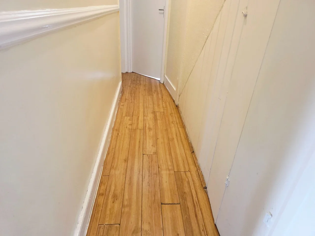 Flat Ruskin Avenue in Greater London