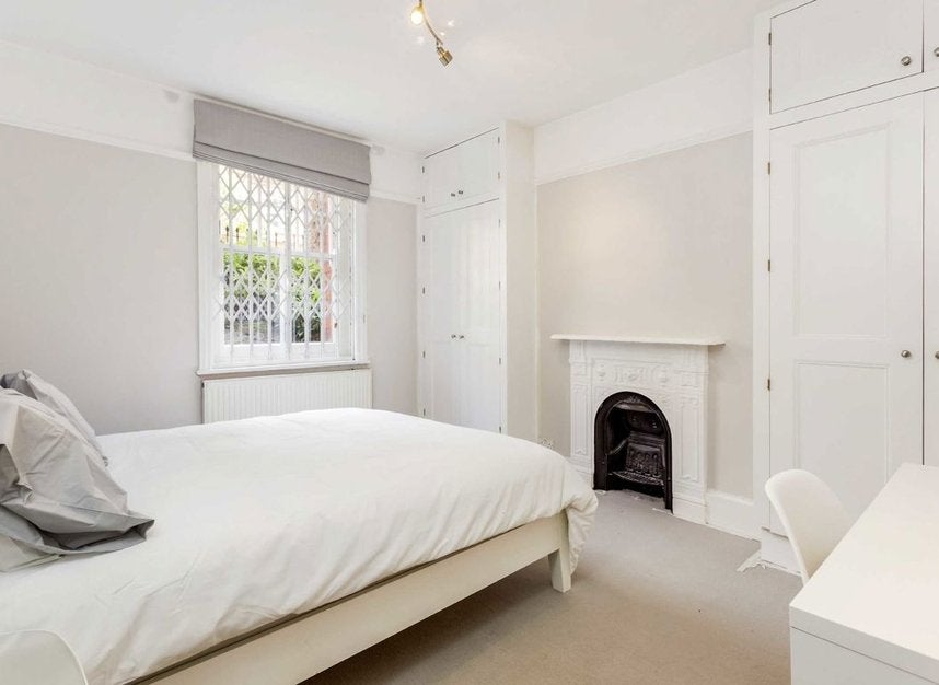 Flat Margravine Gardens in Greater London