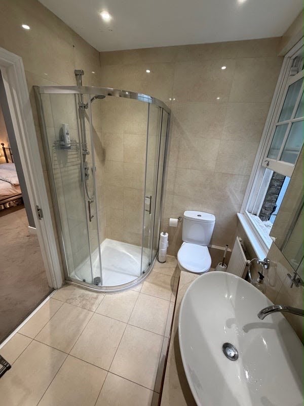 Room Wilfred Street in City of Westminster