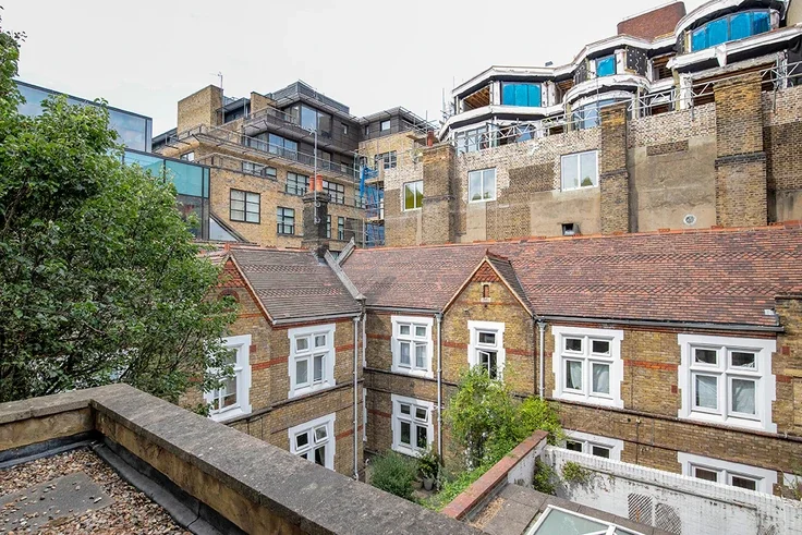 Flat Macklin Street in Greater London