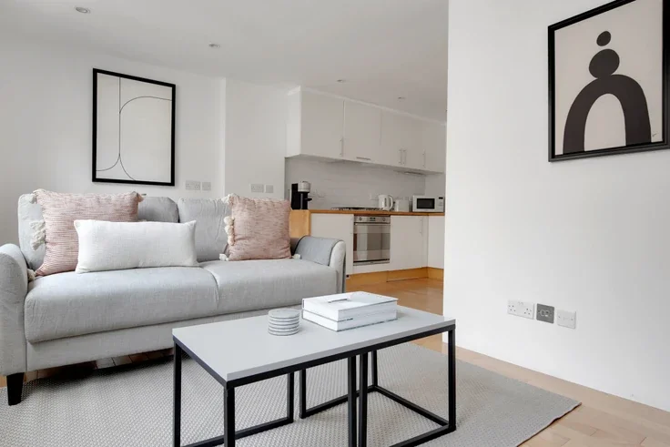 Flat Macklin Street in Greater London