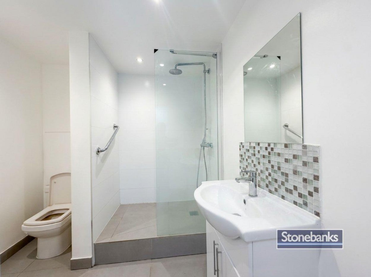 House Barchester Close in Greater London