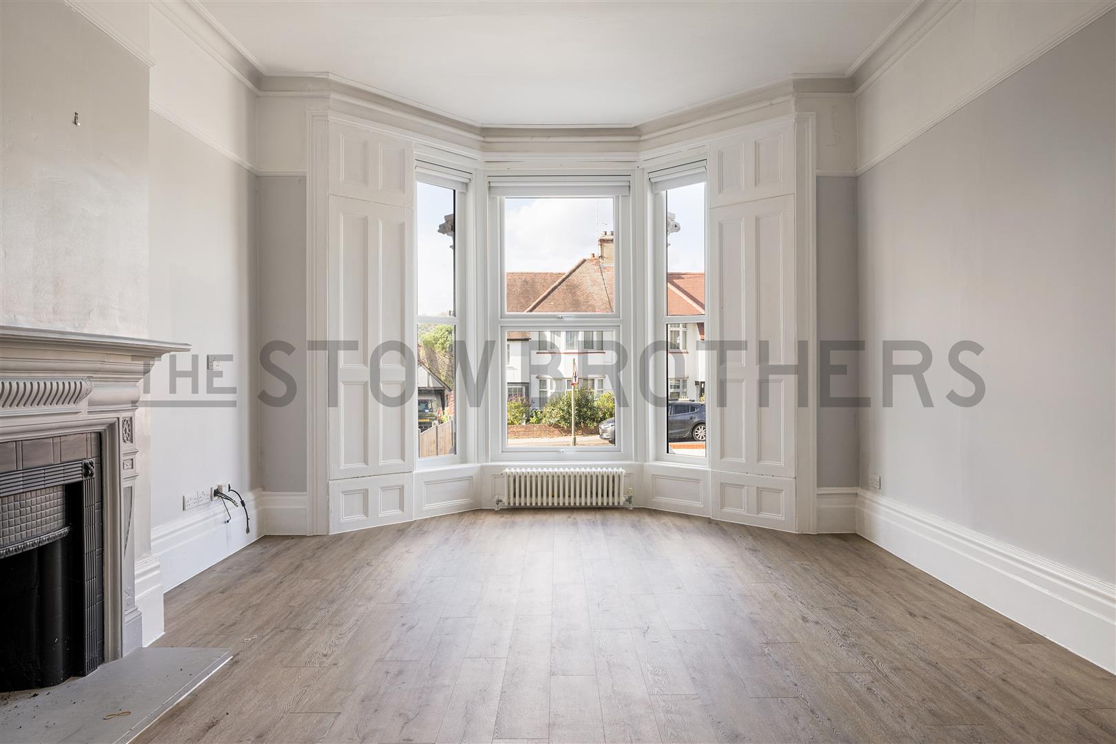 Flat Nether Street in Greater London