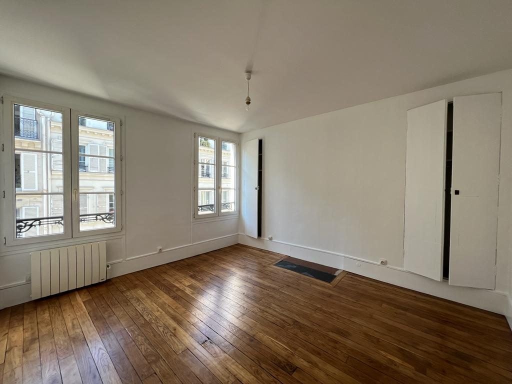 Flat Rue du Faubourg Poissonnière in Paris