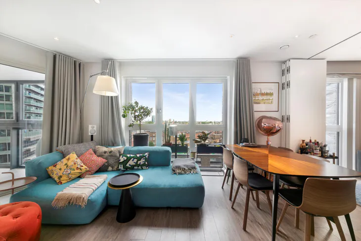 Flat New Drum Street in Greater London