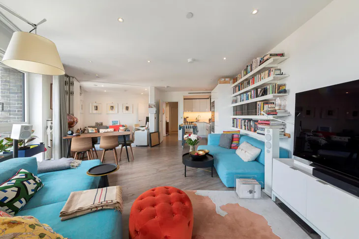 Flat New Drum Street in Greater London