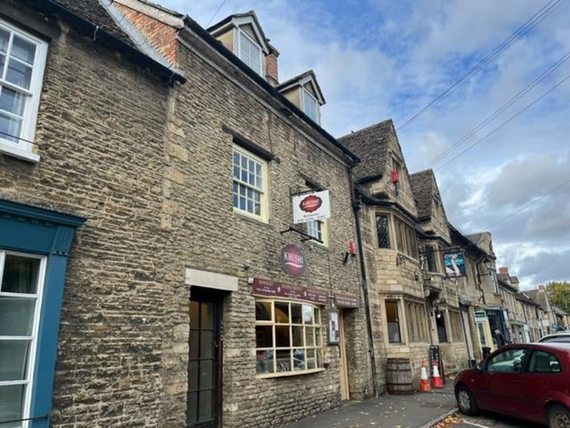 Room Burford Street in Cotswold District