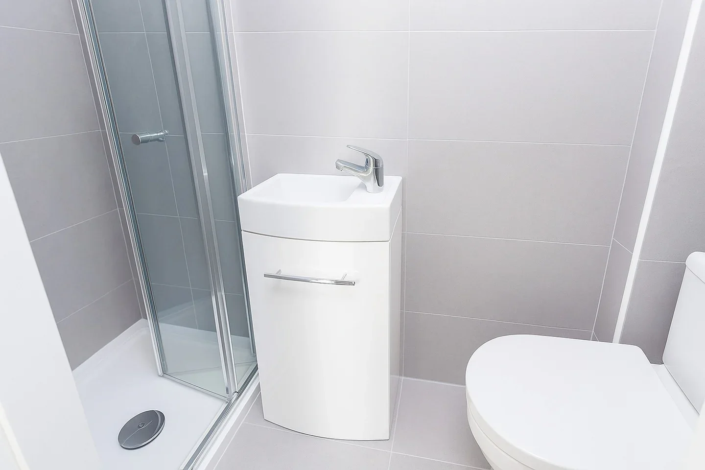 Flat Baronet Road in Greater London