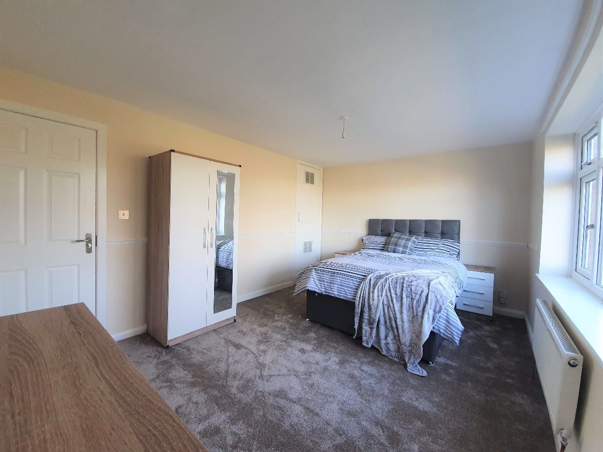 Room Whernside Way in Duston