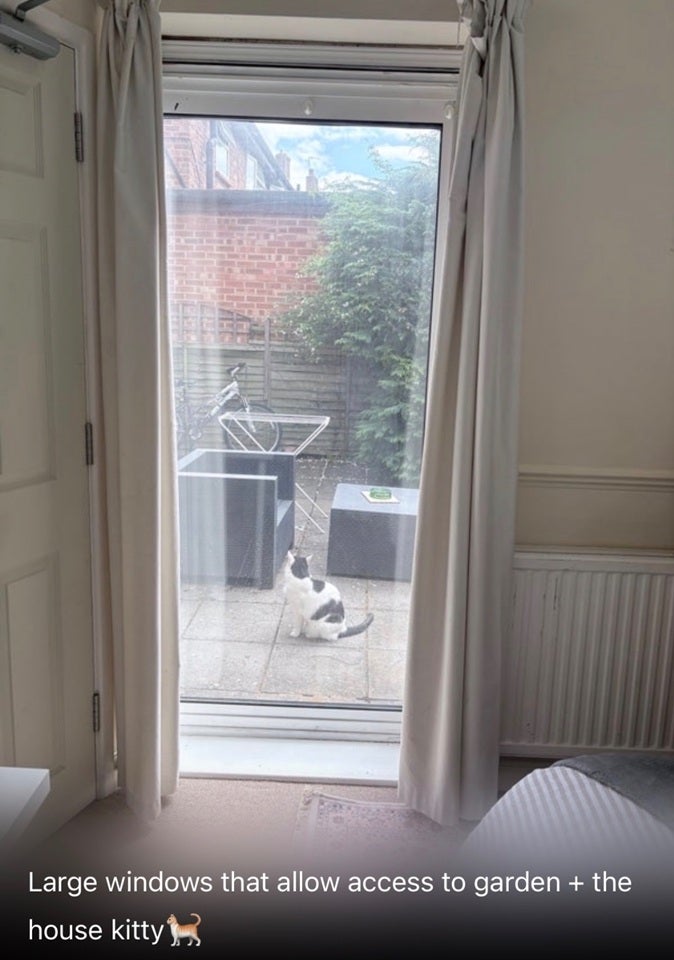Room Fir Tree Road in Guildford