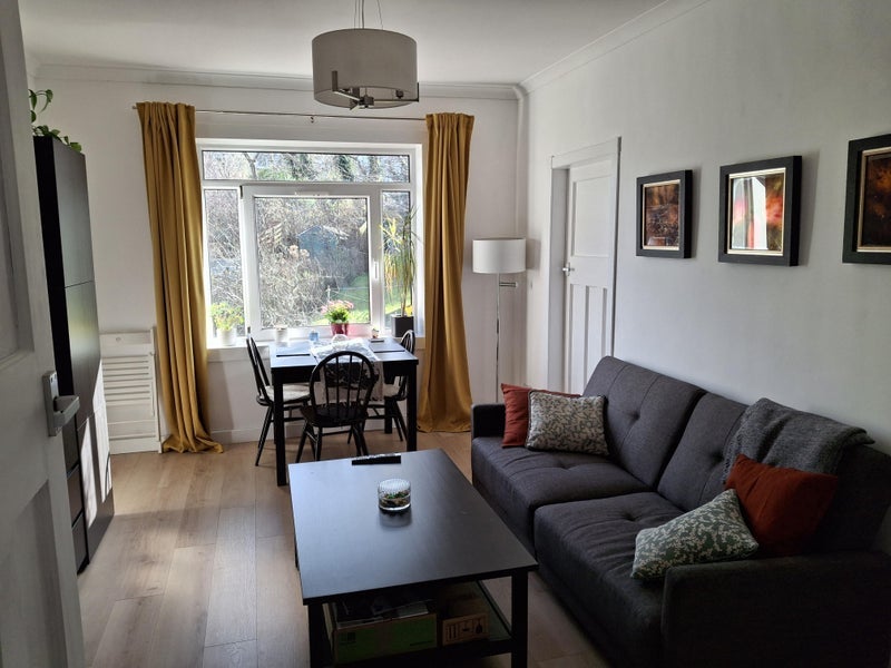 Room Colinton Mains Road in City of Edinburgh