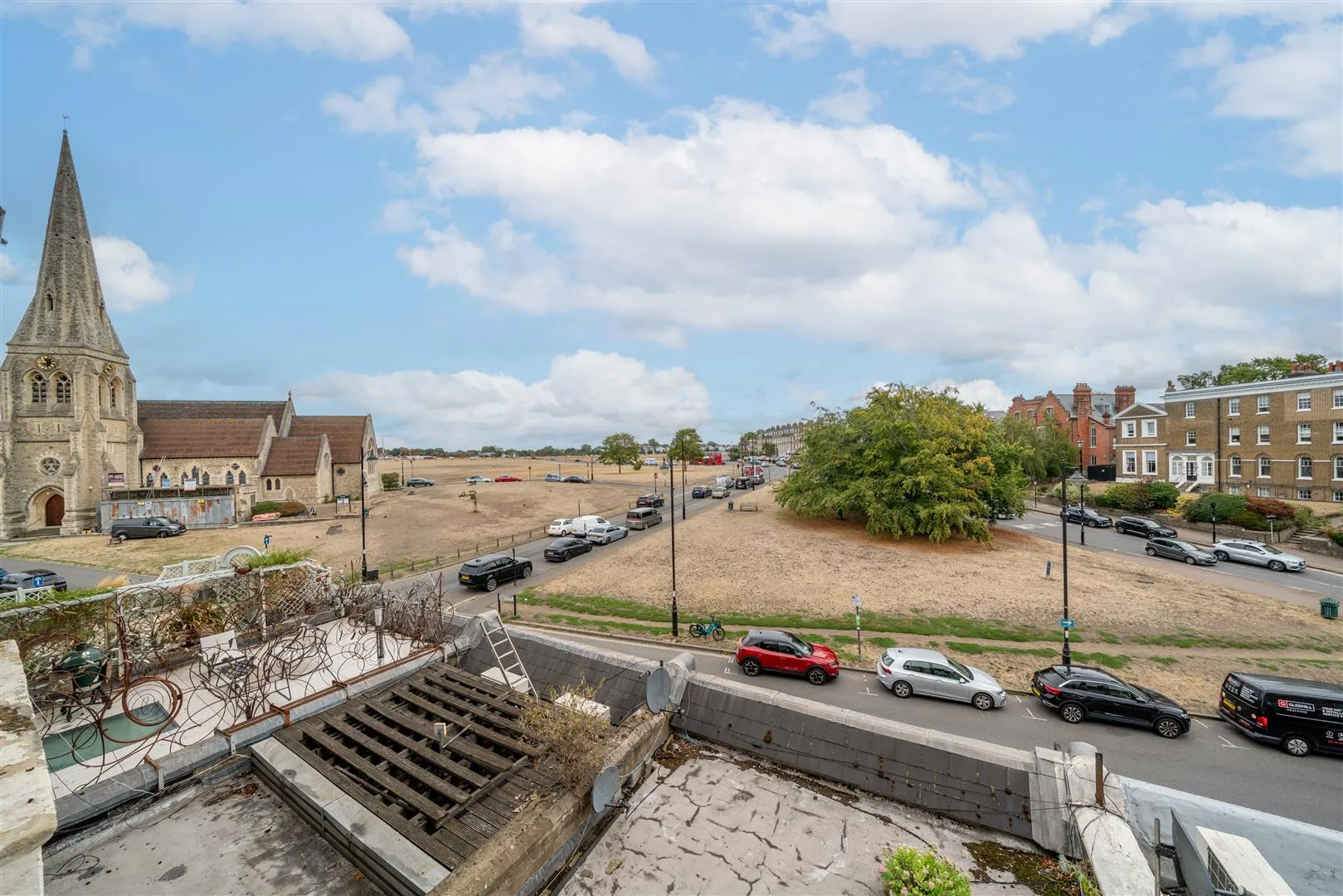 Flat Montpelier Vale in Greater London