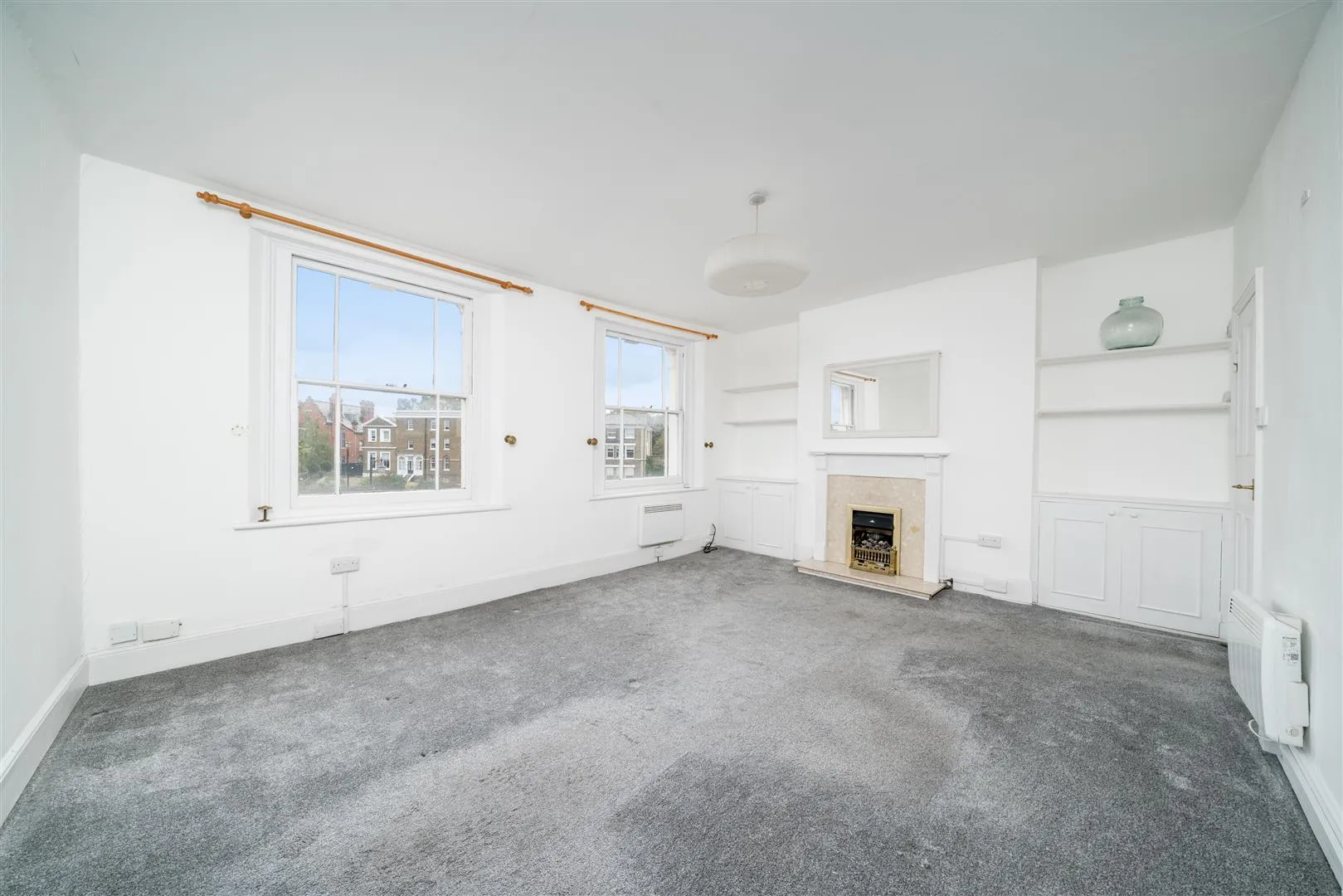 Flat Montpelier Vale in Greater London