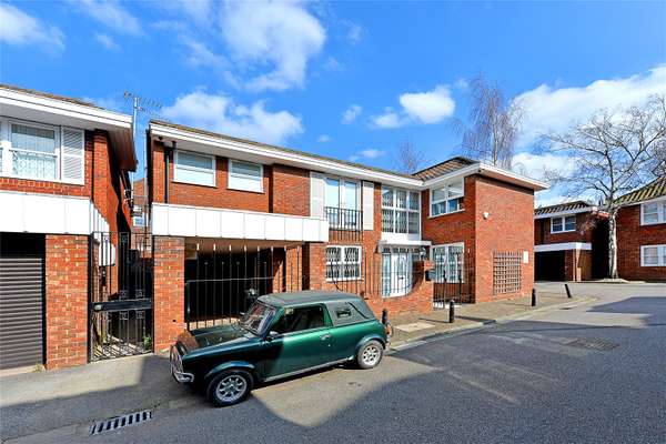 House Denning Close in City of Westminster