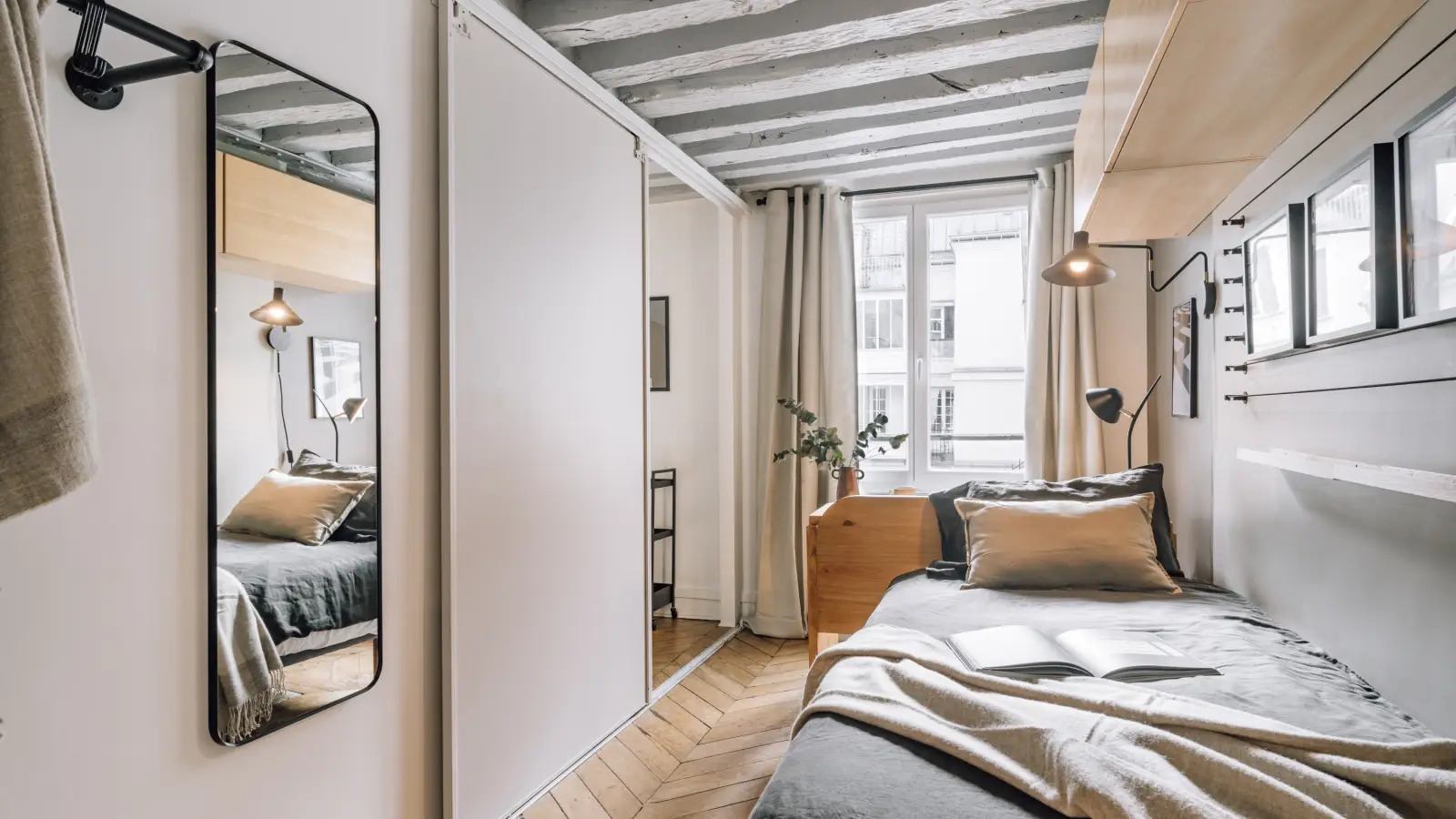 Appartement Rue Sainte-Anne à Paris