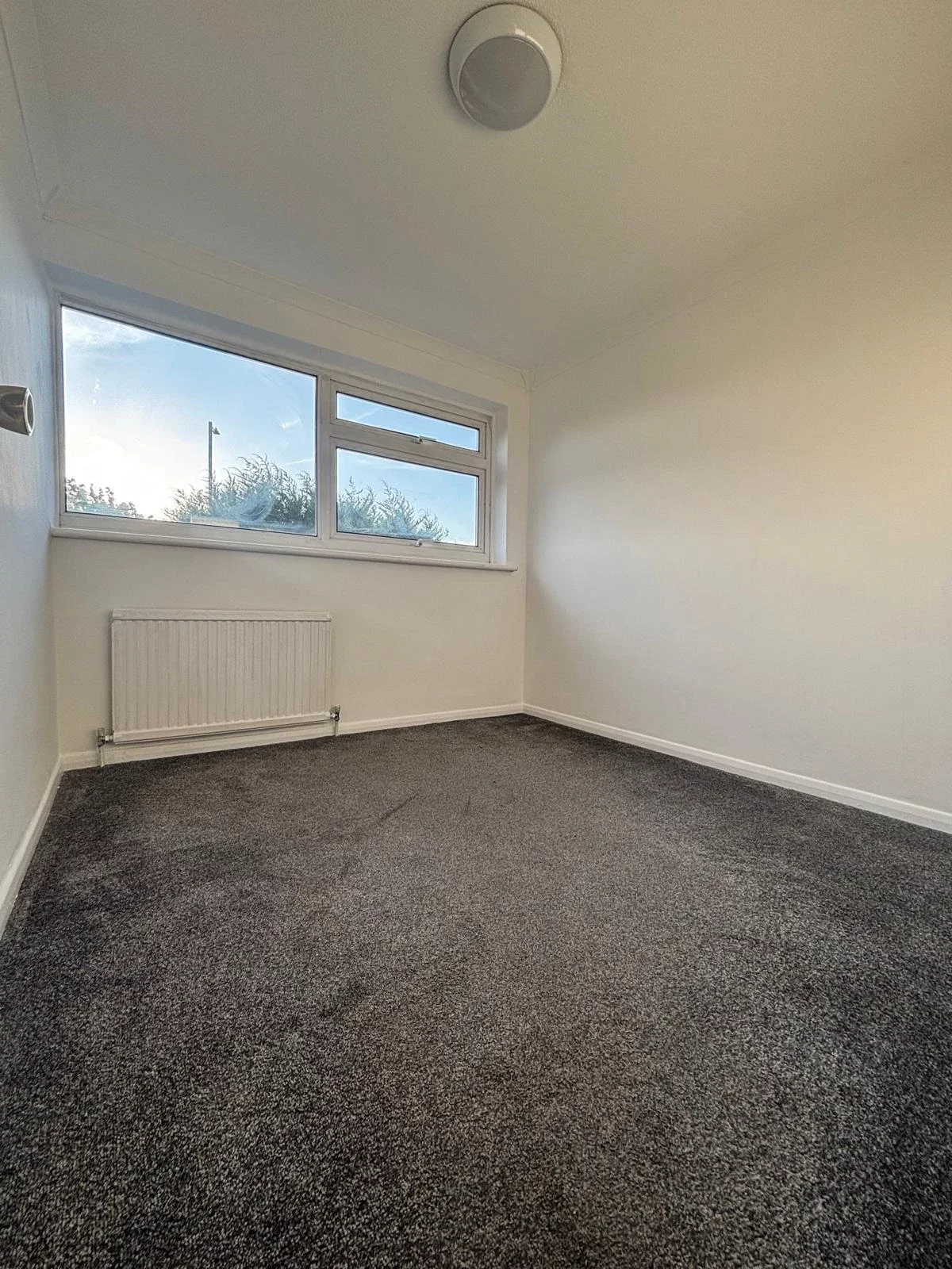 Room Liphook Close in Greater London