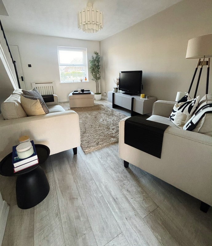 Room Brightwater Close in Whitefield