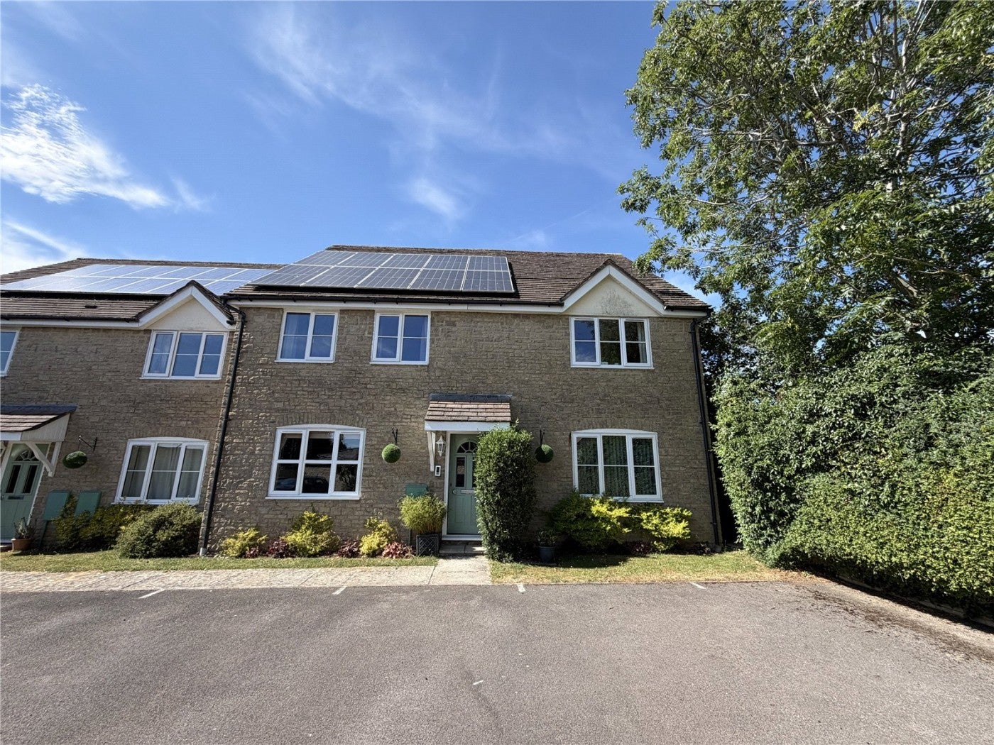 Flat Five Trees Close in Cotswold District
